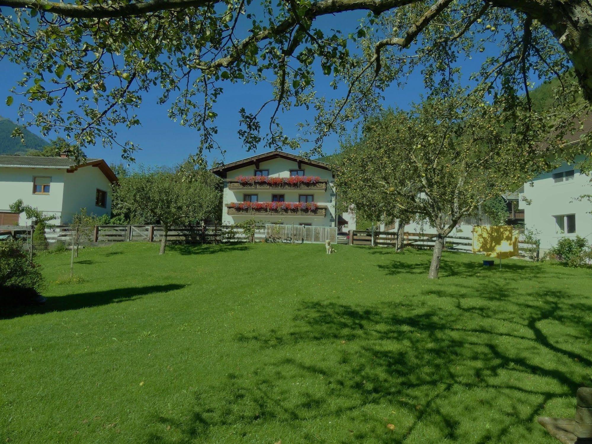 Gaestehaus Zwischenberger Obervellach Kültér fotó